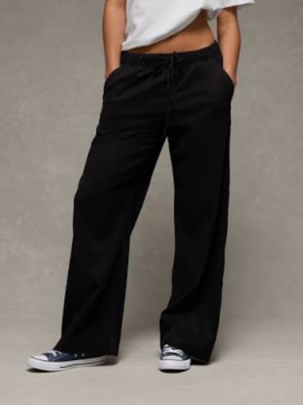 American Eagle Mid Rise Wide Leg Pull-on Pant
